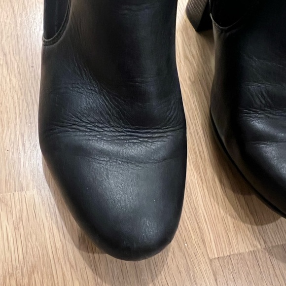 Clarks Black Heeled Boots, size 8 - Picture 11 of 11